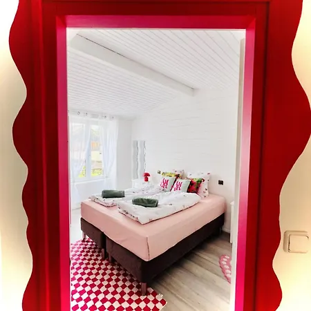 Family&fun! Pedestrian Center Near Lake&ski